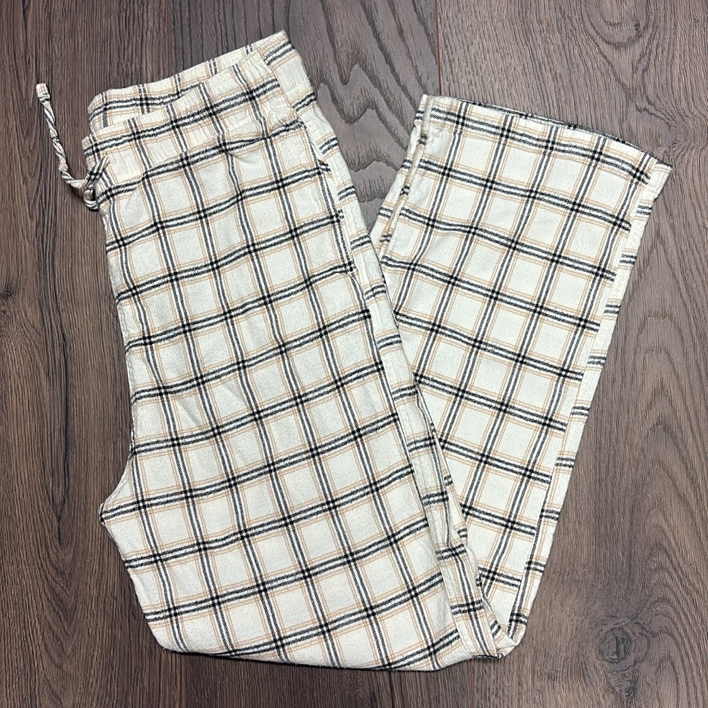 Hollister Sleep Set pajama pants and Must-Have Grey Tee -great condition!! M - Picture 3 of 9